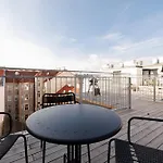 Symphony Apartments 42 - Modern Loft With Terrace And Grill In Central Location